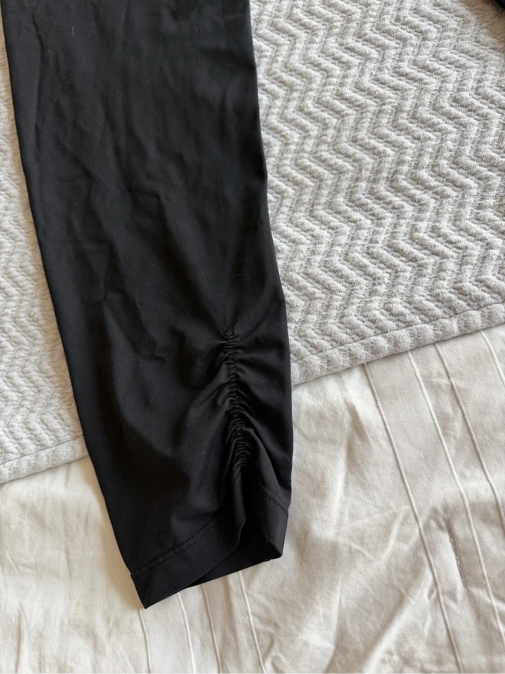 Calvin Klein Performance Black High-Waist Ruched Ankle Leggings - Picture 6 of 10